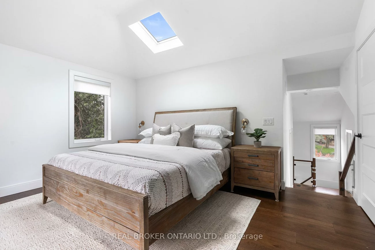 17, Old Oak, Kingsway South, Toronto