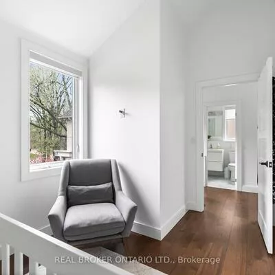 17, Old Oak, Kingsway South, Toronto