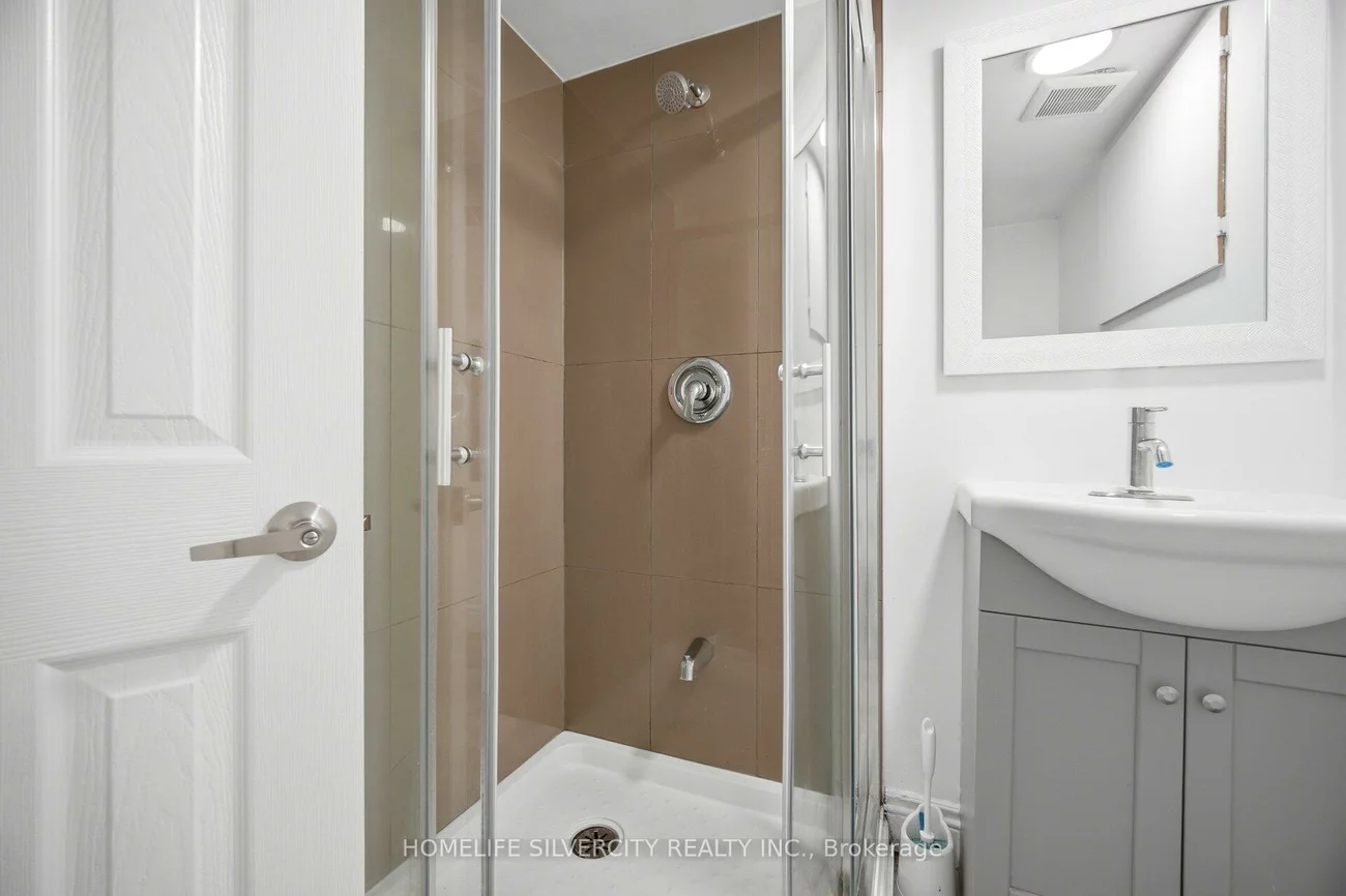 29, Brookmere, Rexdale-Kipling, Toronto