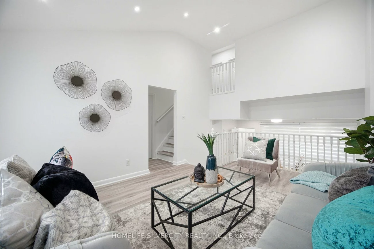 29, Brookmere, Rexdale-Kipling, Toronto