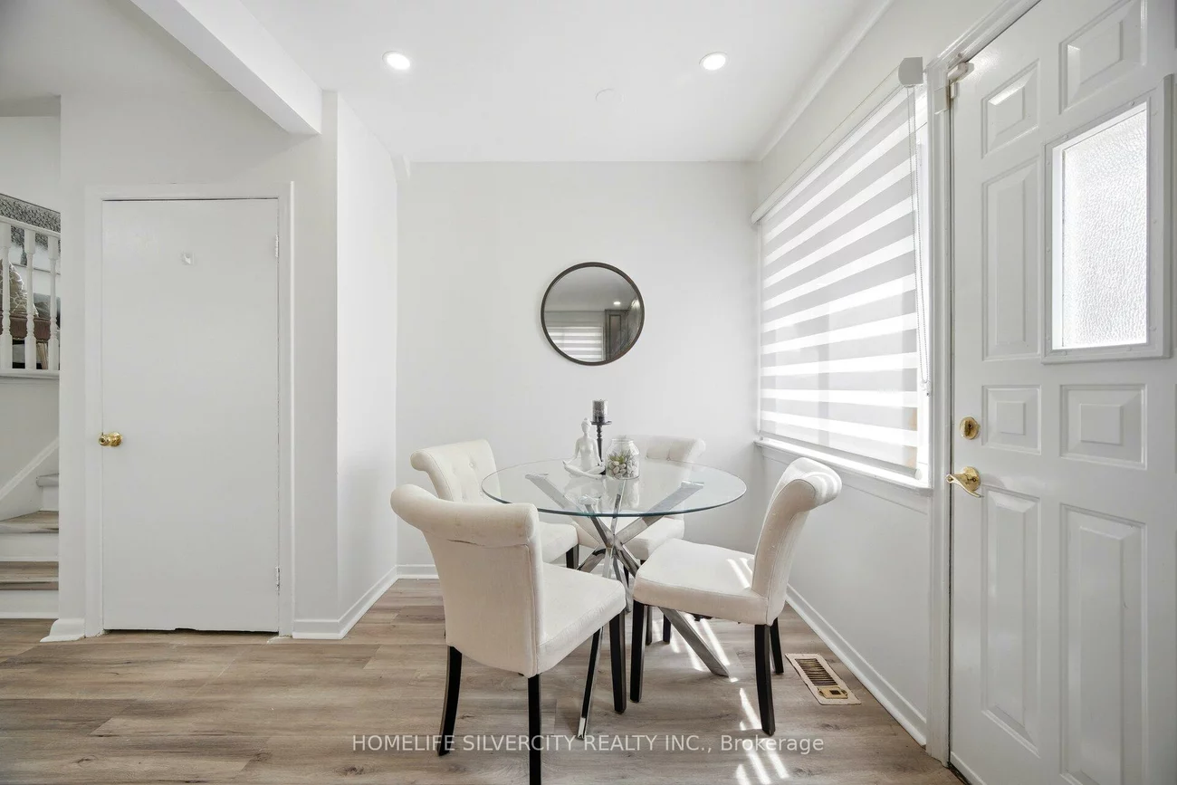 29, Brookmere, Rexdale-Kipling, Toronto