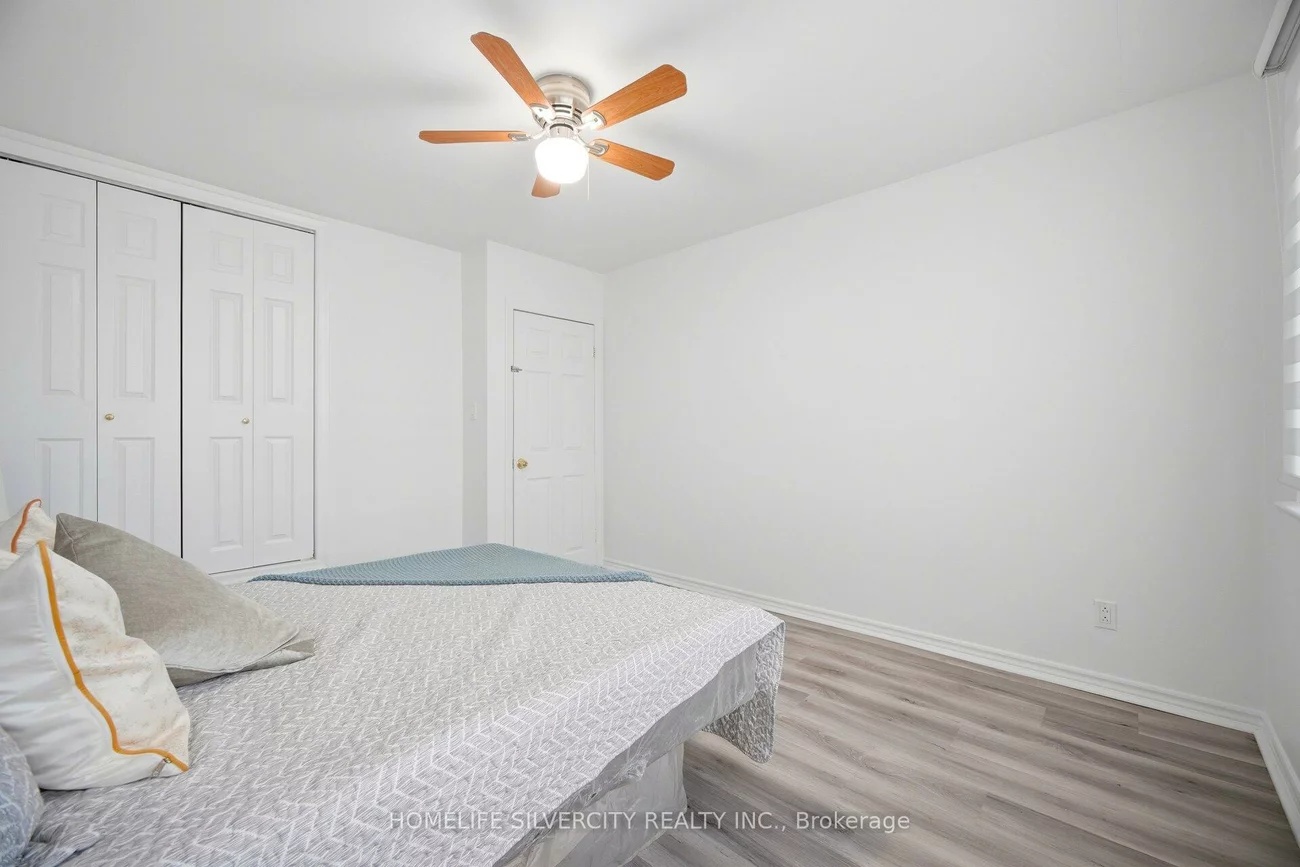 29, Brookmere, Rexdale-Kipling, Toronto