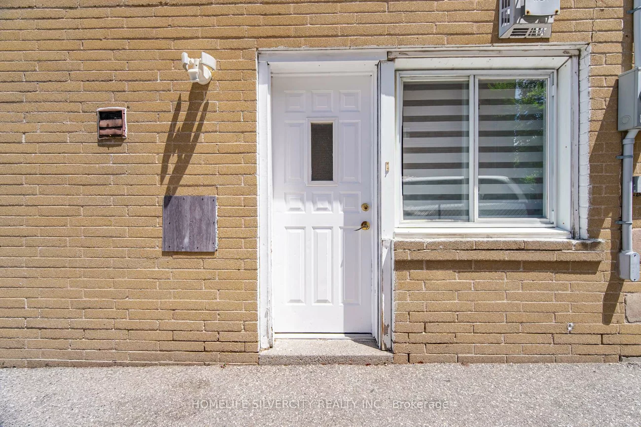 29, Brookmere, Rexdale-Kipling, Toronto