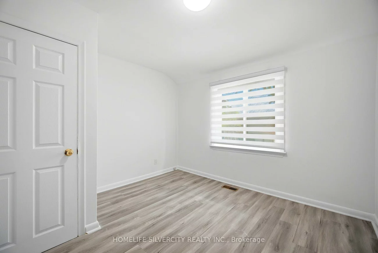 29, Brookmere, Rexdale-Kipling, Toronto