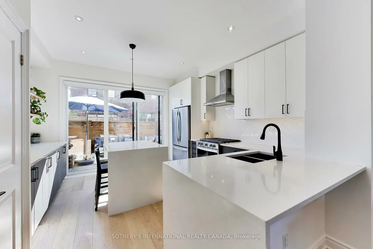 80, Daisy, Long Branch, Toronto