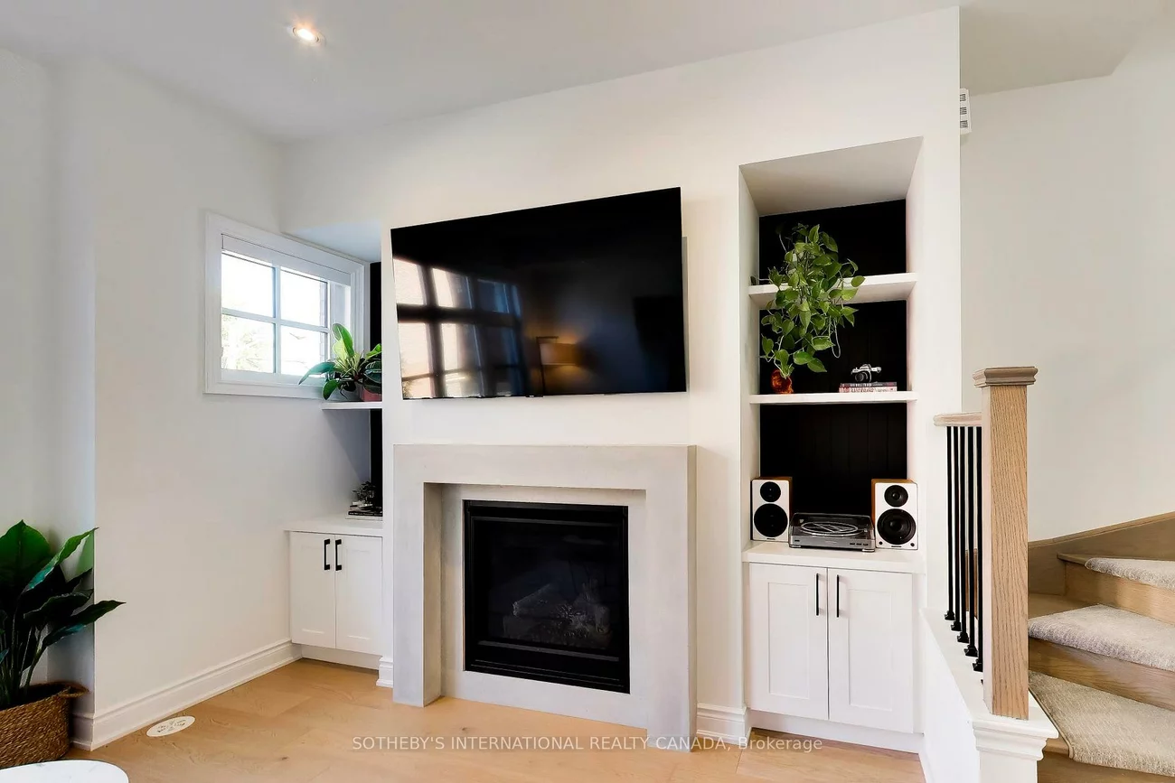 80, Daisy, Long Branch, Toronto