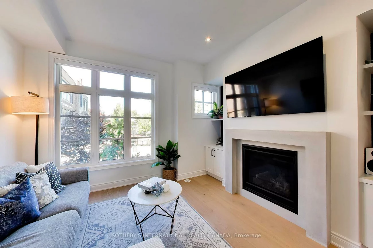 80, Daisy, Long Branch, Toronto