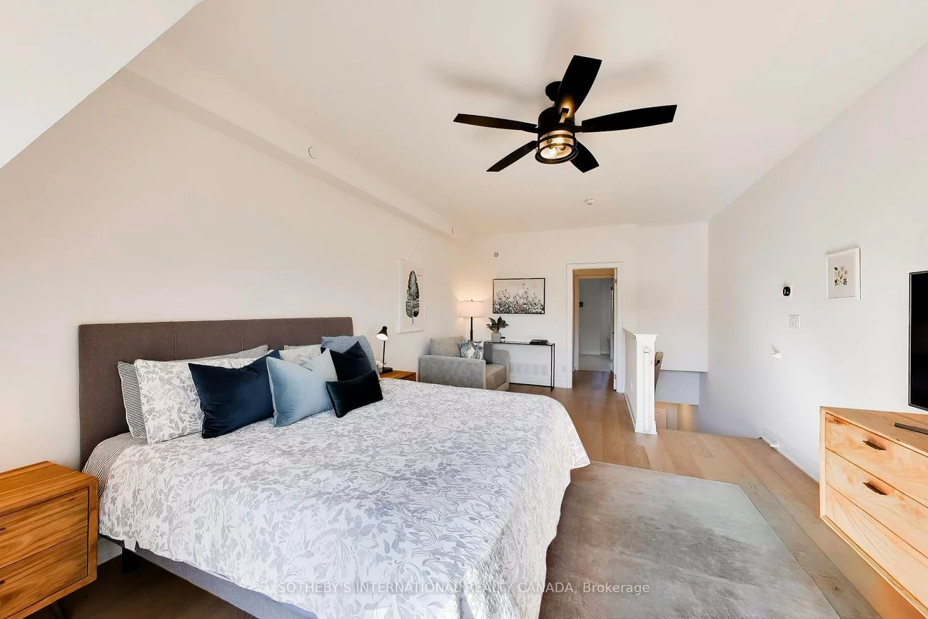 80, Daisy, Long Branch, Toronto