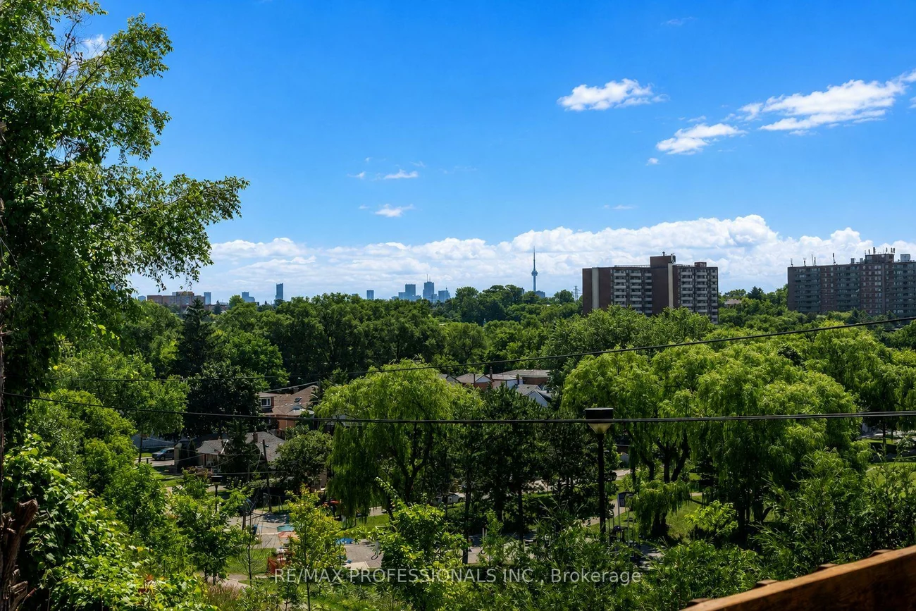 19, Arnold, Rockcliffe-Smythe, Toronto