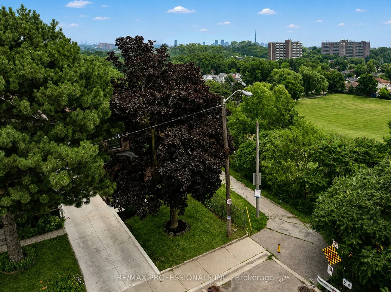 19, Arnold, Rockcliffe-Smythe, Toronto