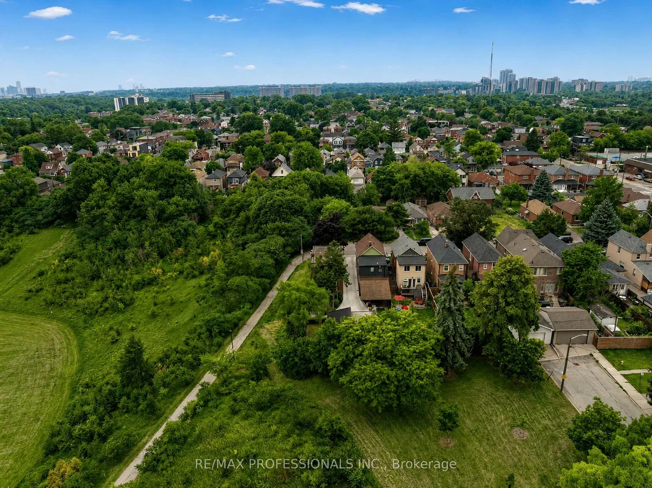 19, Arnold, Rockcliffe-Smythe, Toronto