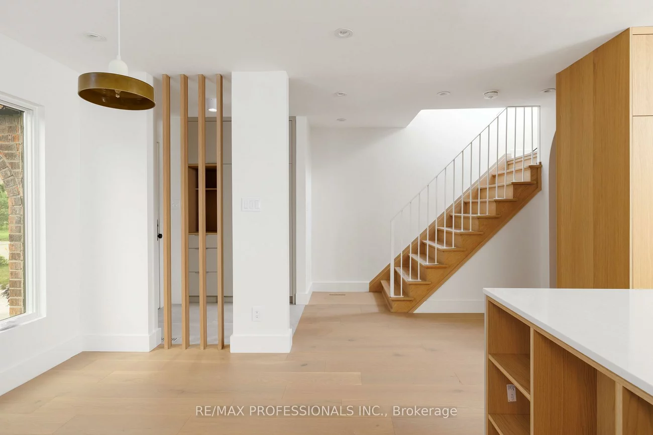 19, Arnold, Rockcliffe-Smythe, Toronto