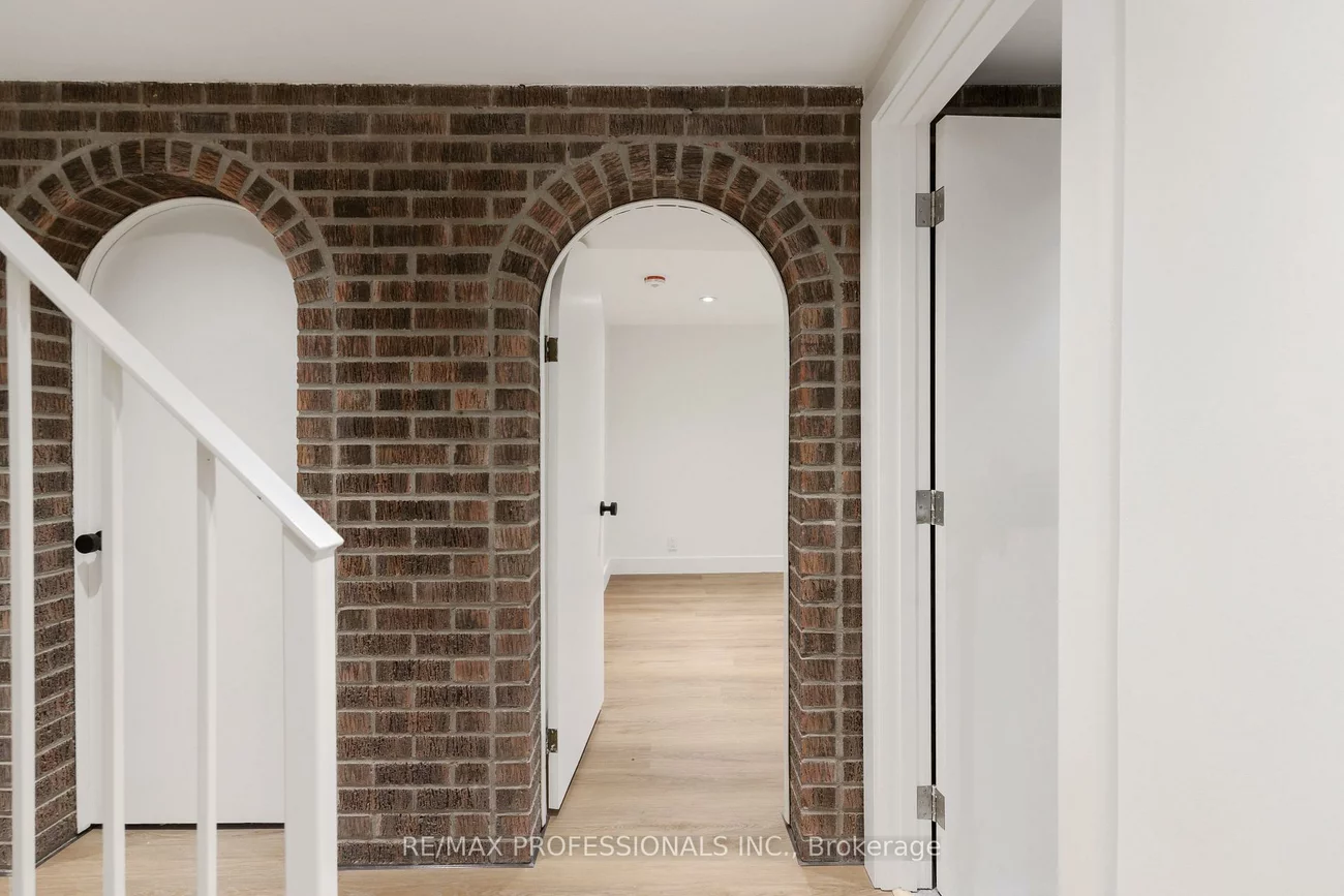 19, Arnold, Rockcliffe-Smythe, Toronto