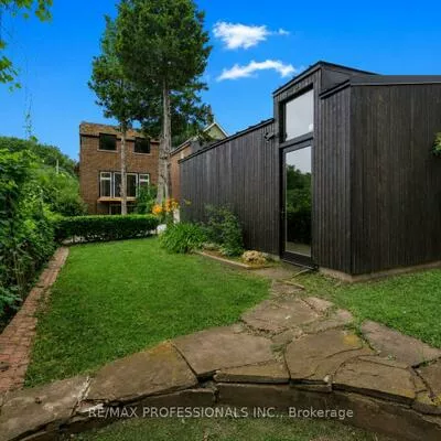 19, Arnold, Rockcliffe-Smythe, Toronto