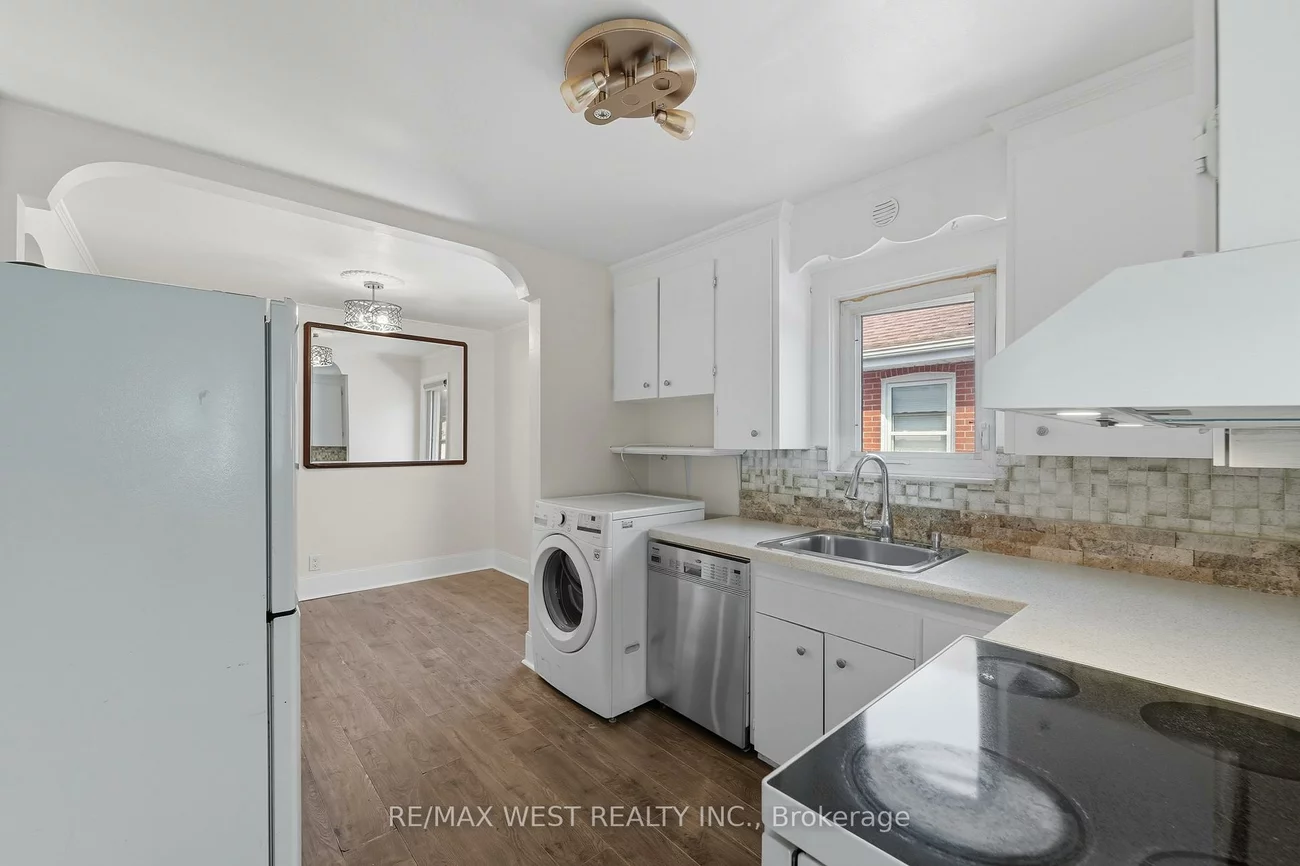38, Feltham, Junction Area, Toronto