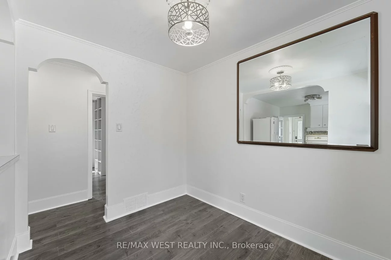 38, Feltham, Junction Area, Toronto