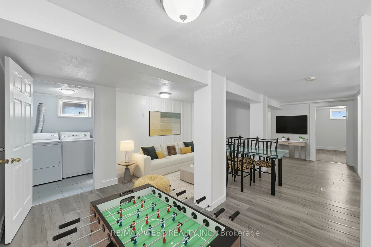 38, Feltham, Junction Area, Toronto
