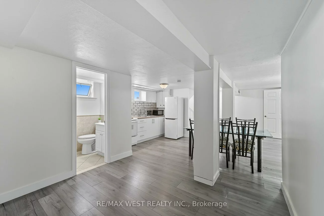 38, Feltham, Junction Area, Toronto