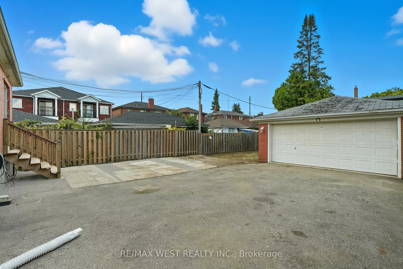 38, Feltham, Junction Area, Toronto
