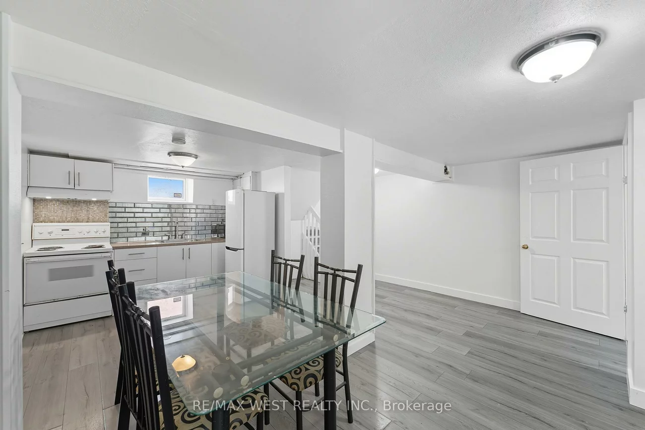 38, Feltham, Junction Area, Toronto
