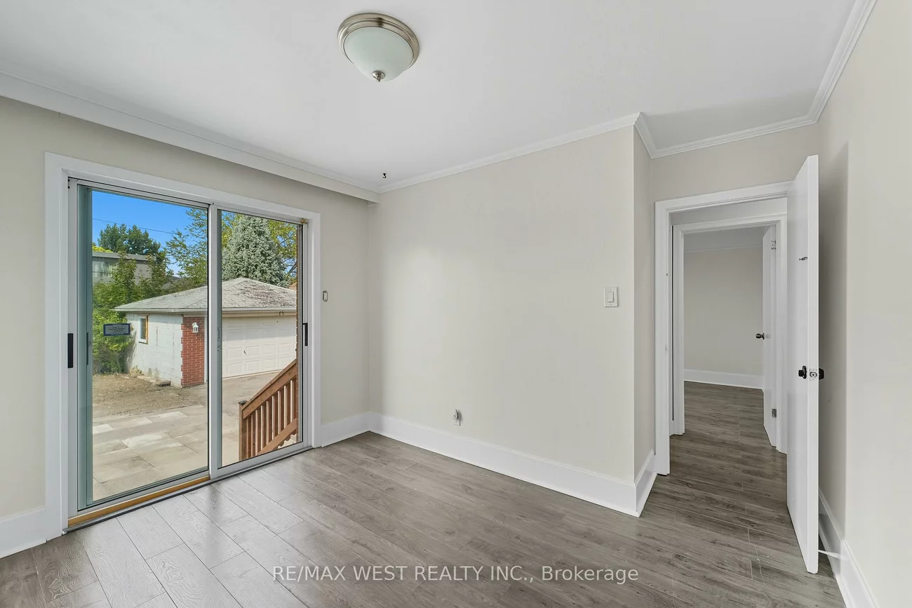 38, Feltham, Junction Area, Toronto