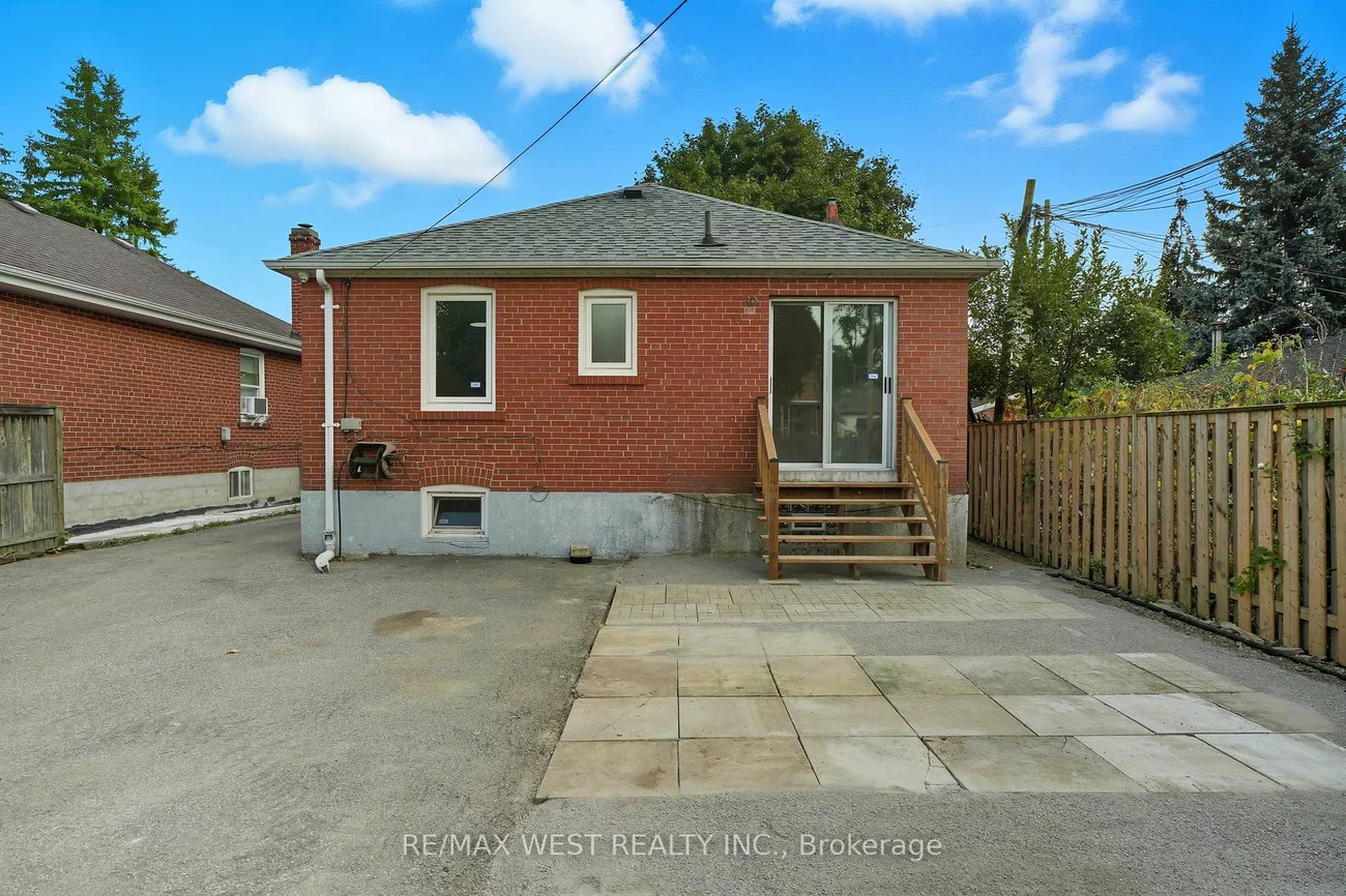 38, Feltham, Junction Area, Toronto