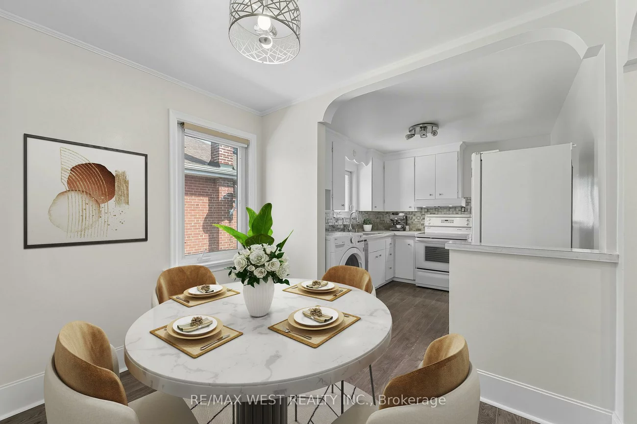 38, Feltham, Junction Area, Toronto