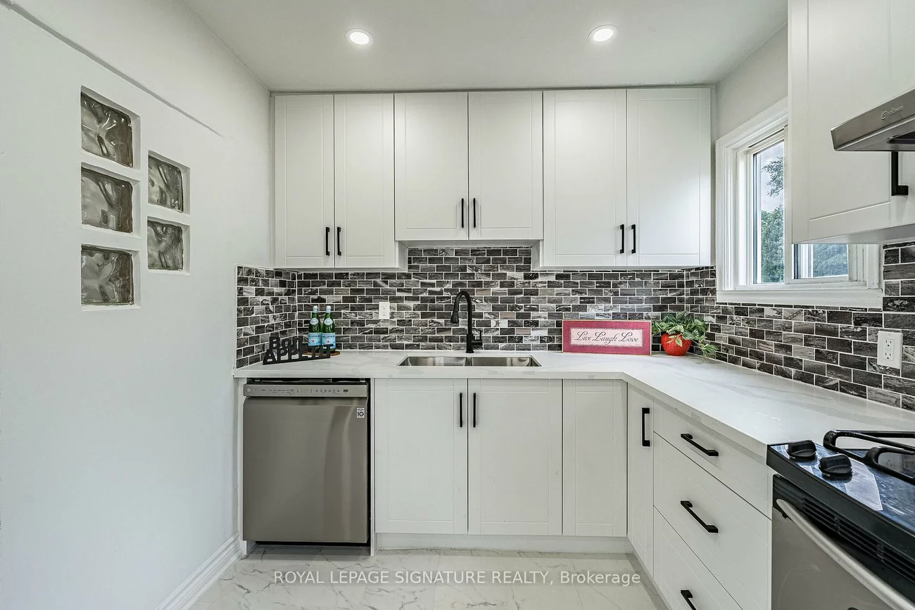 7, Putney, Alderwood, Toronto