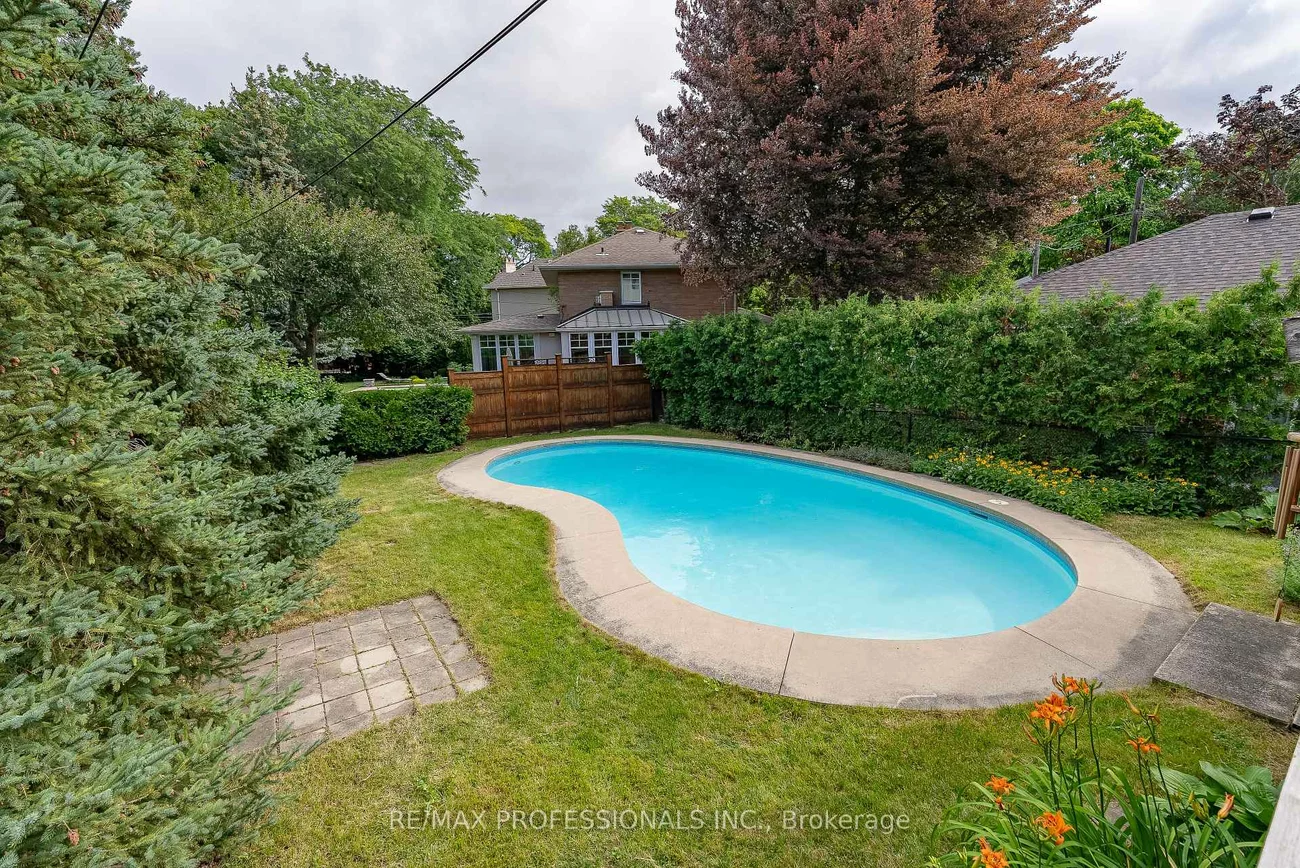 89, Glen Agar, Princess-Rosethorn, Toronto