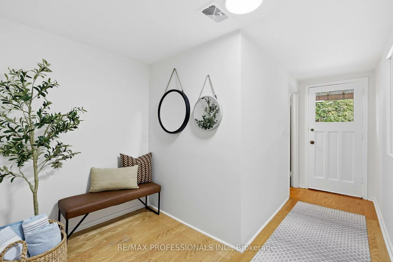 89, Glen Agar, Princess-Rosethorn, Toronto