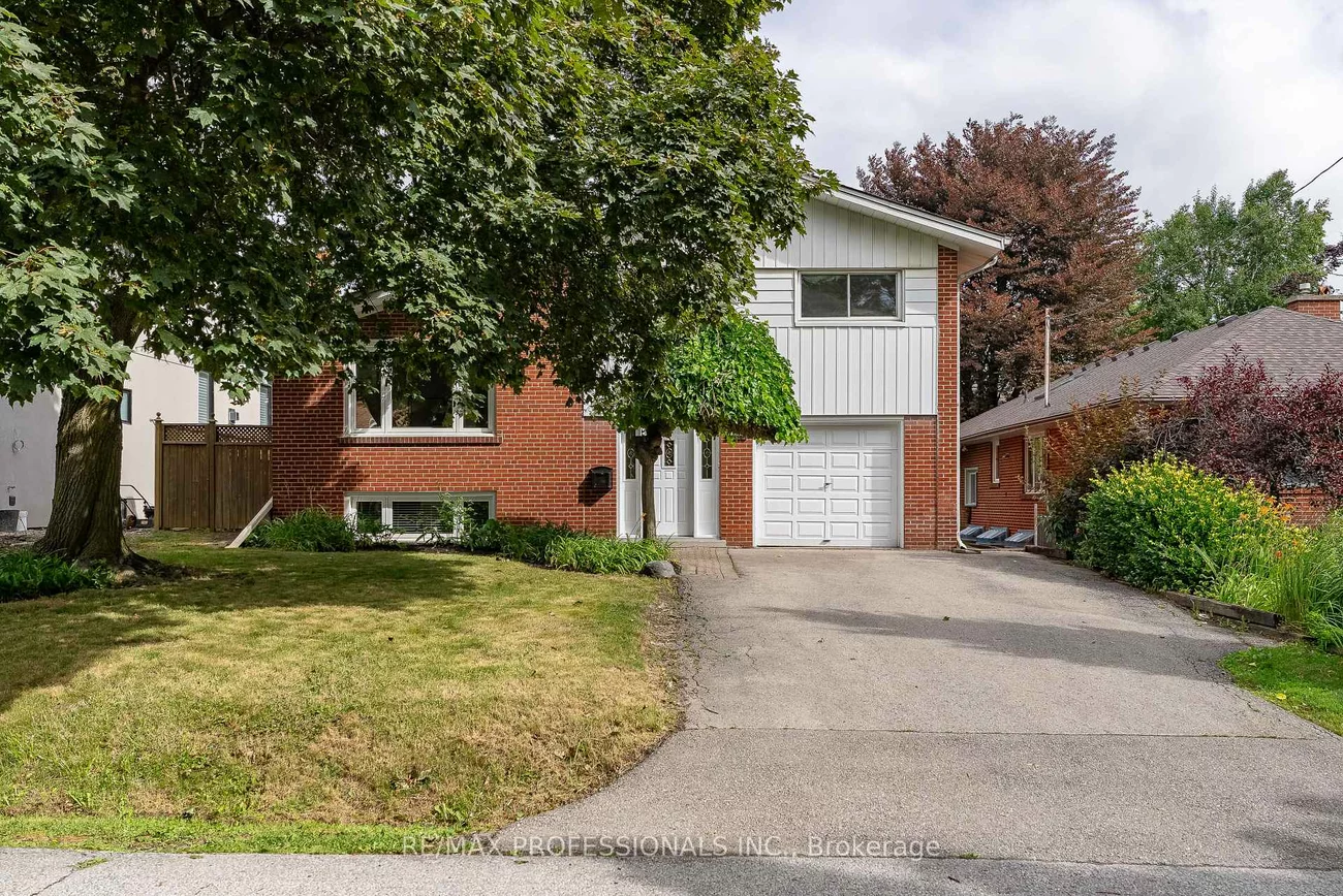 89, Glen Agar, Princess-Rosethorn, Toronto