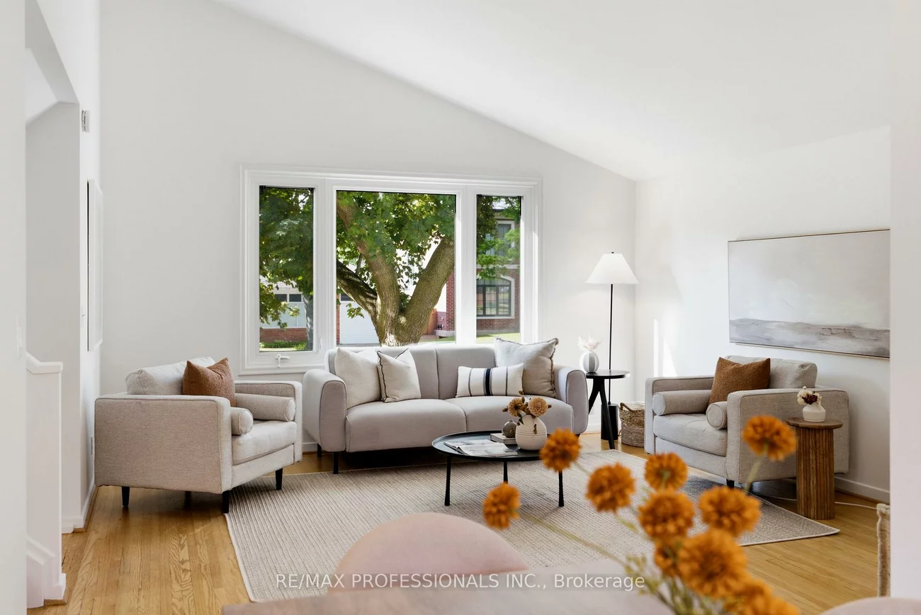 89, Glen Agar, Princess-Rosethorn, Toronto
