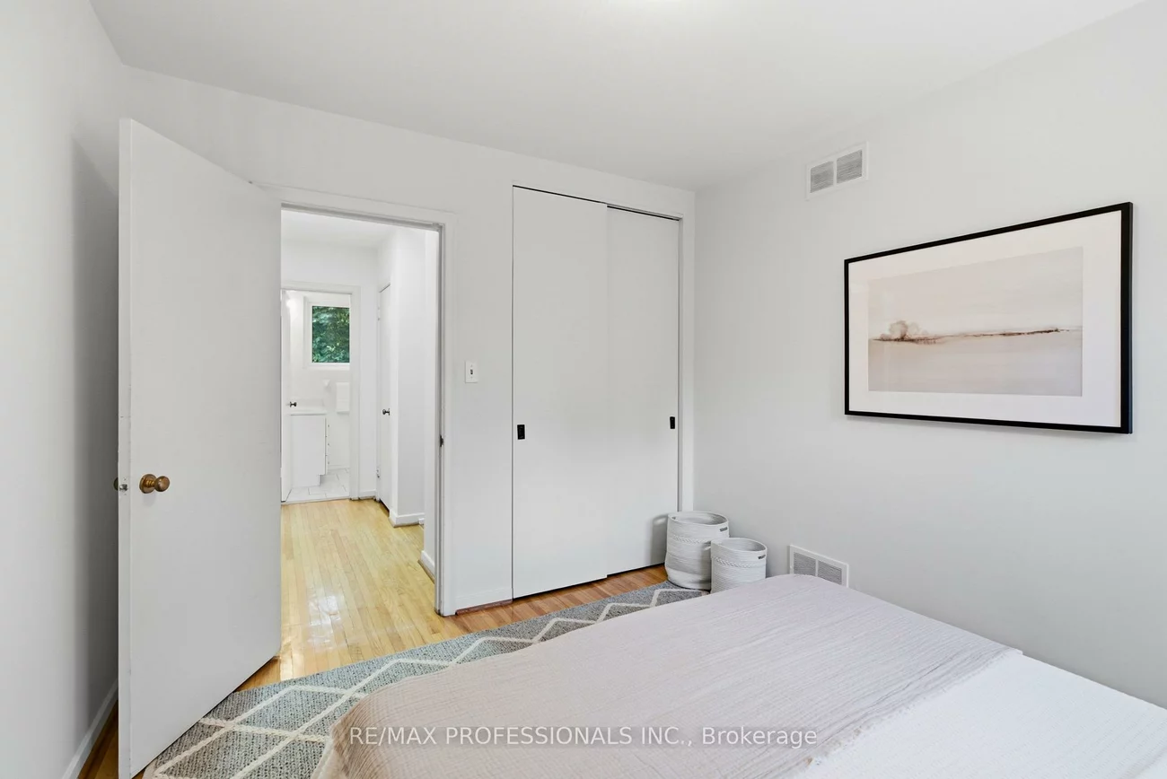89, Glen Agar, Princess-Rosethorn, Toronto