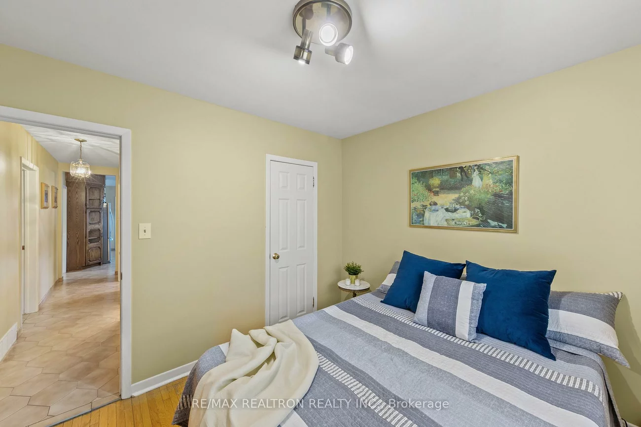 1144, Glengrove, Yorkdale-Glen Park, Toronto