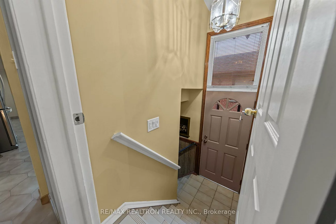 1144, Glengrove, Yorkdale-Glen Park, Toronto