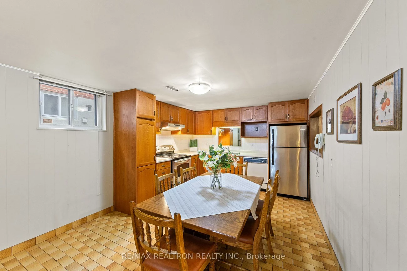 1144, Glengrove, Yorkdale-Glen Park, Toronto