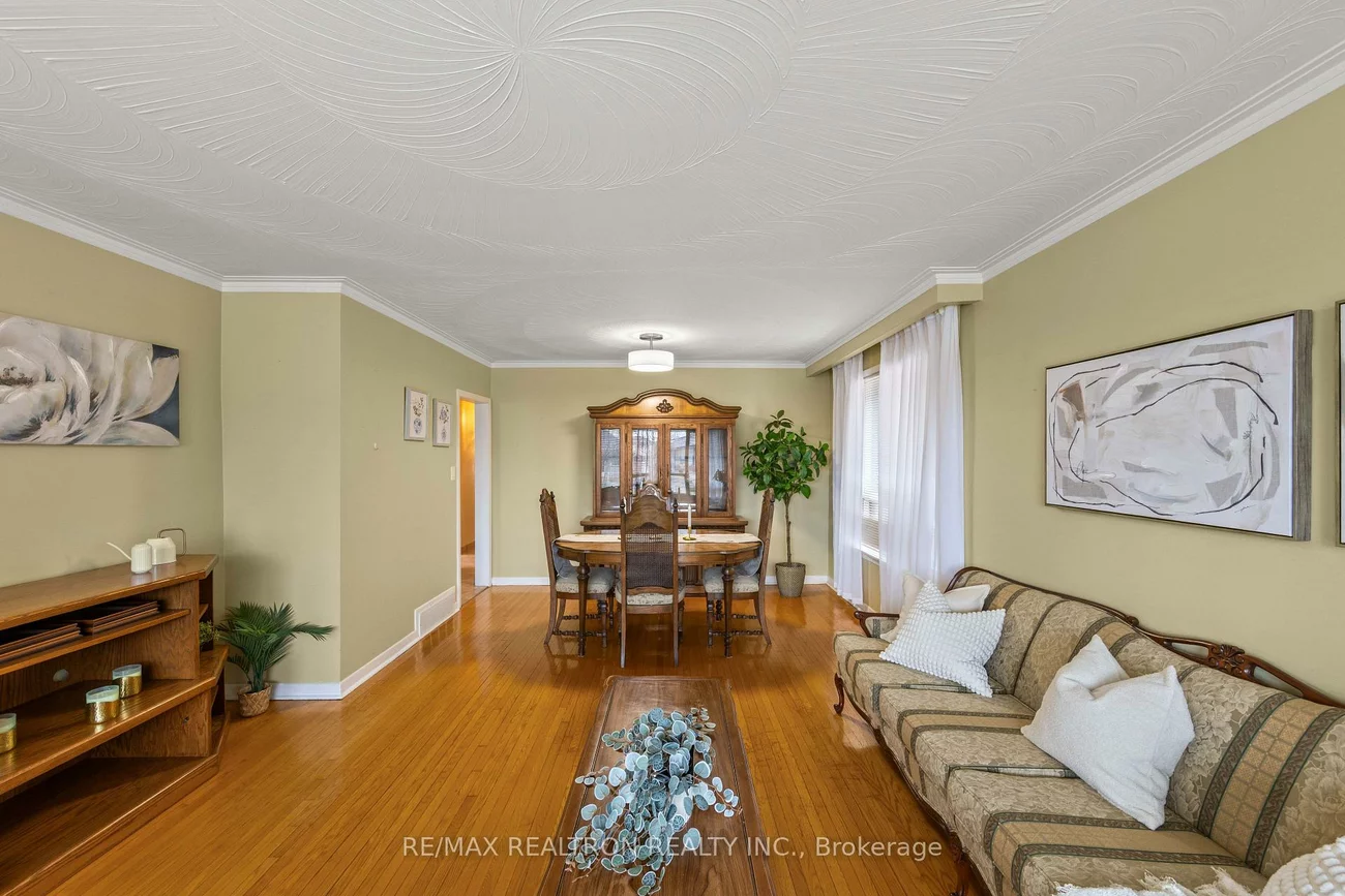 1144, Glengrove, Yorkdale-Glen Park, Toronto