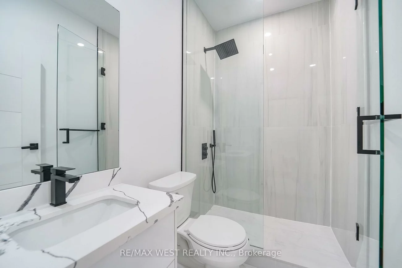 53, Celt, Yorkdale-Glen Park, Toronto
