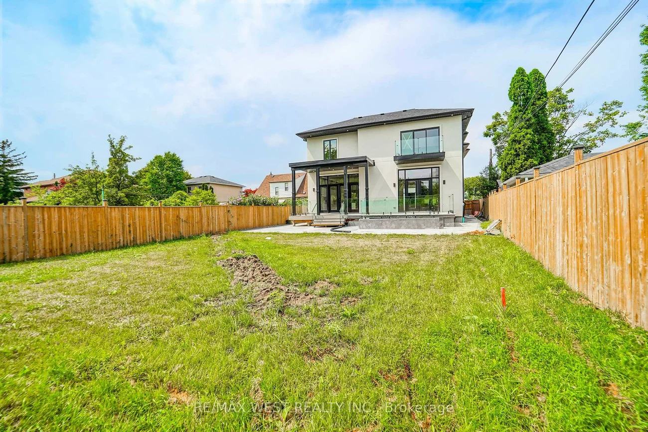 53, Celt, Yorkdale-Glen Park, Toronto