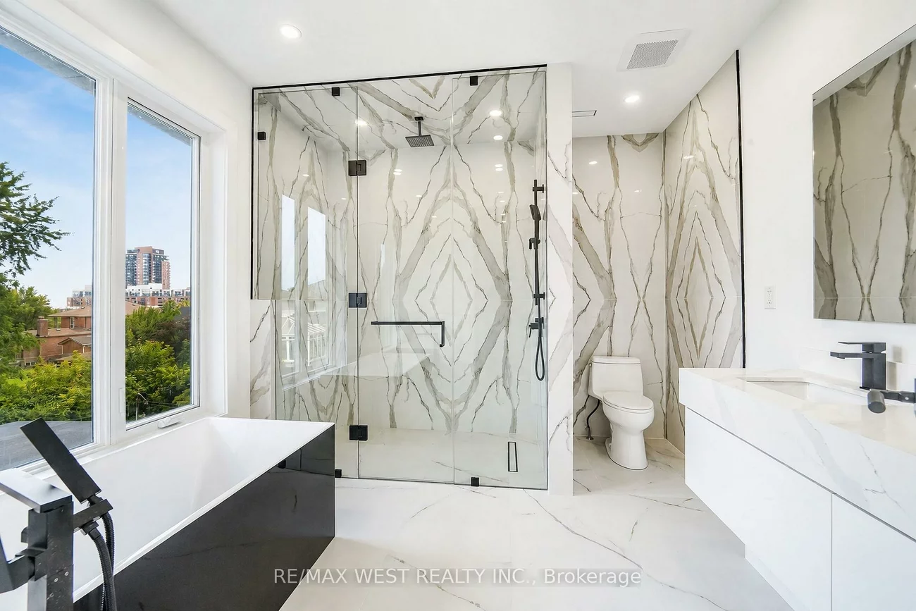 53, Celt, Yorkdale-Glen Park, Toronto
