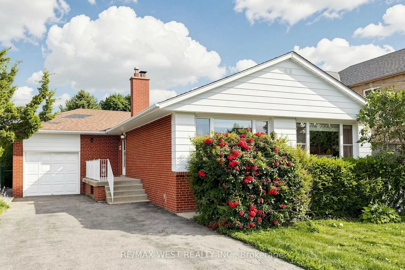 32, Allonsius, Eringate-Centennial-West Deane, Toronto