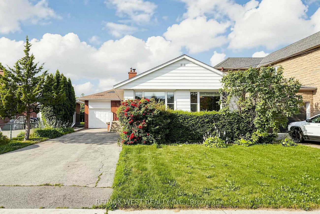 32, Allonsius, Eringate-Centennial-West Deane, Toronto