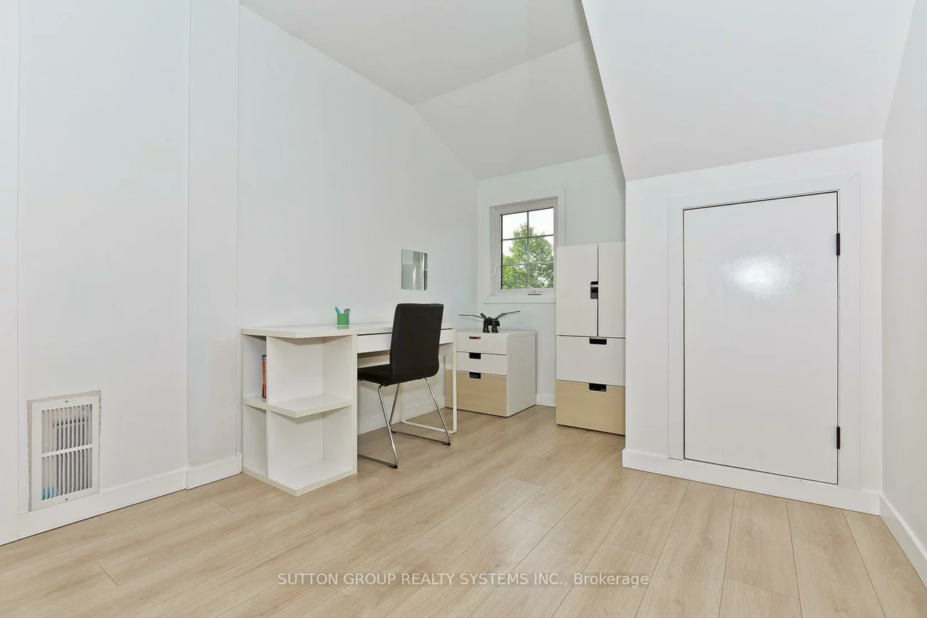 3, Hardisty, Rexdale-Kipling, Toronto