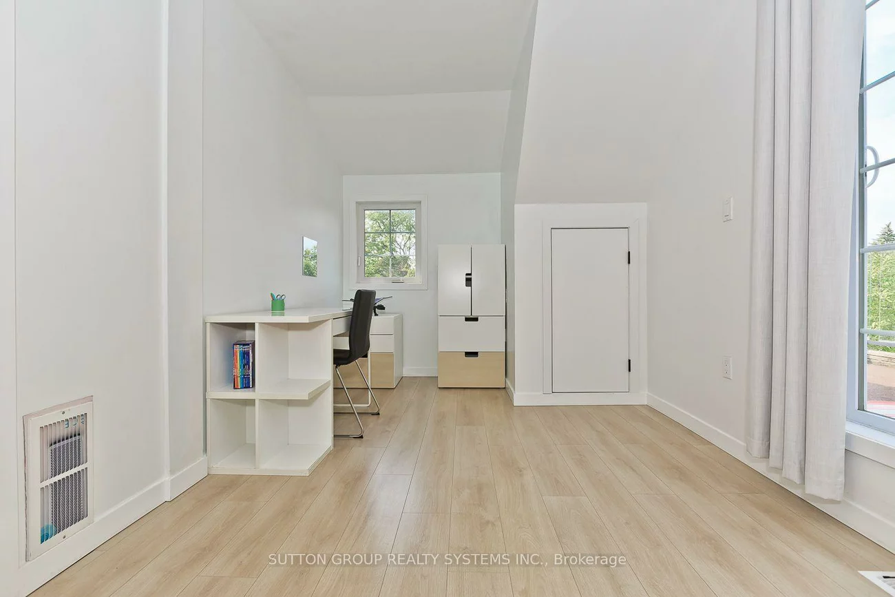 3, Hardisty, Rexdale-Kipling, Toronto