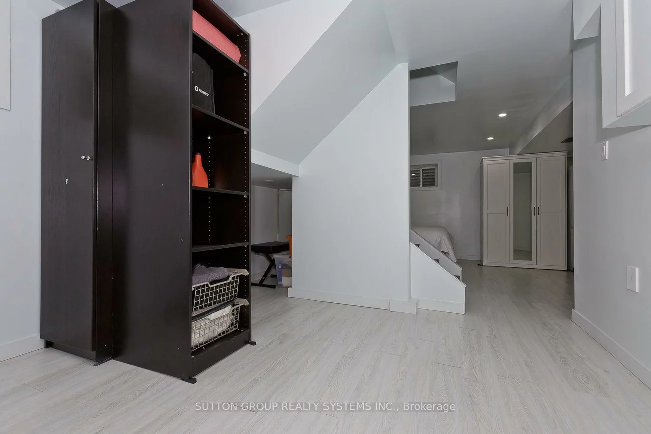 3, Hardisty, Rexdale-Kipling, Toronto