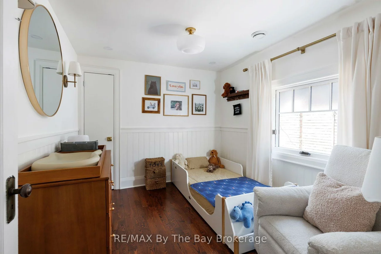 44, Rambert, High Park-Swansea, Toronto
