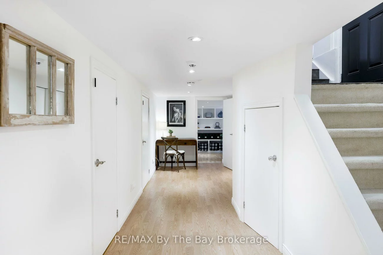 44, Rambert, High Park-Swansea, Toronto