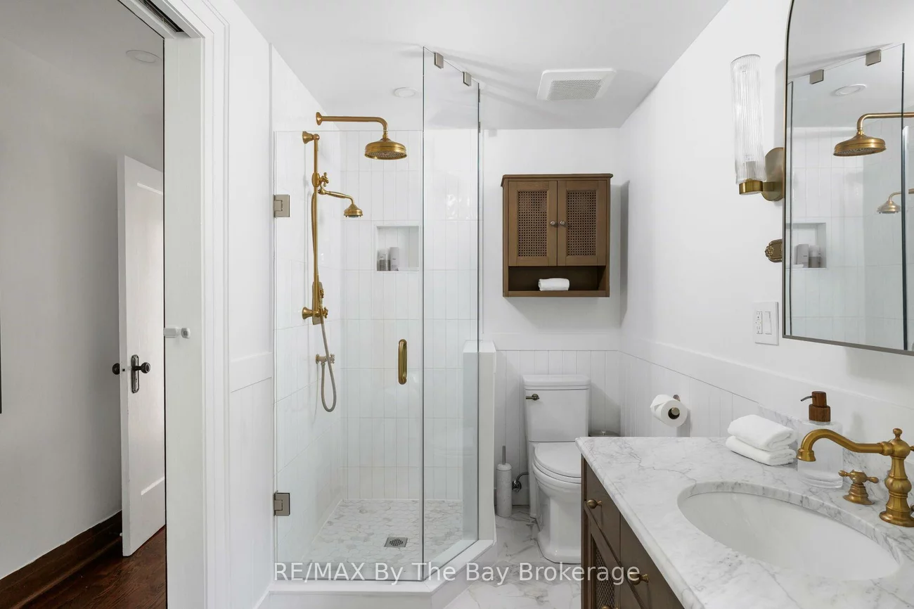 44, Rambert, High Park-Swansea, Toronto