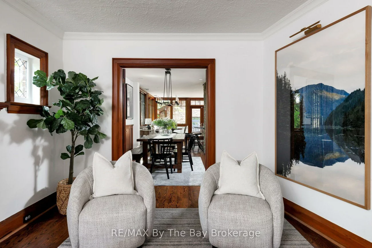 44, Rambert, High Park-Swansea, Toronto