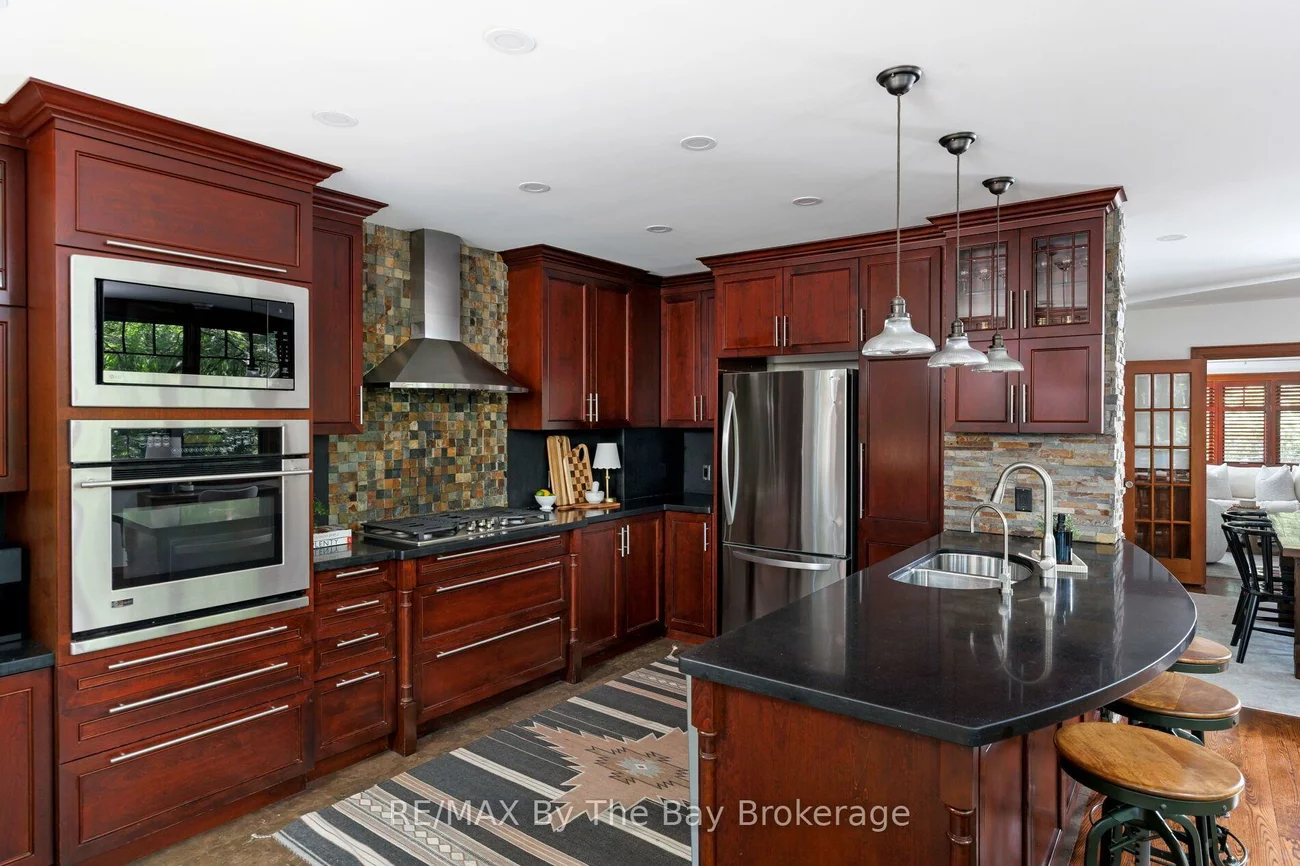 44, Rambert, High Park-Swansea, Toronto